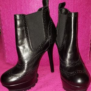 Never worn Women's ankle boots